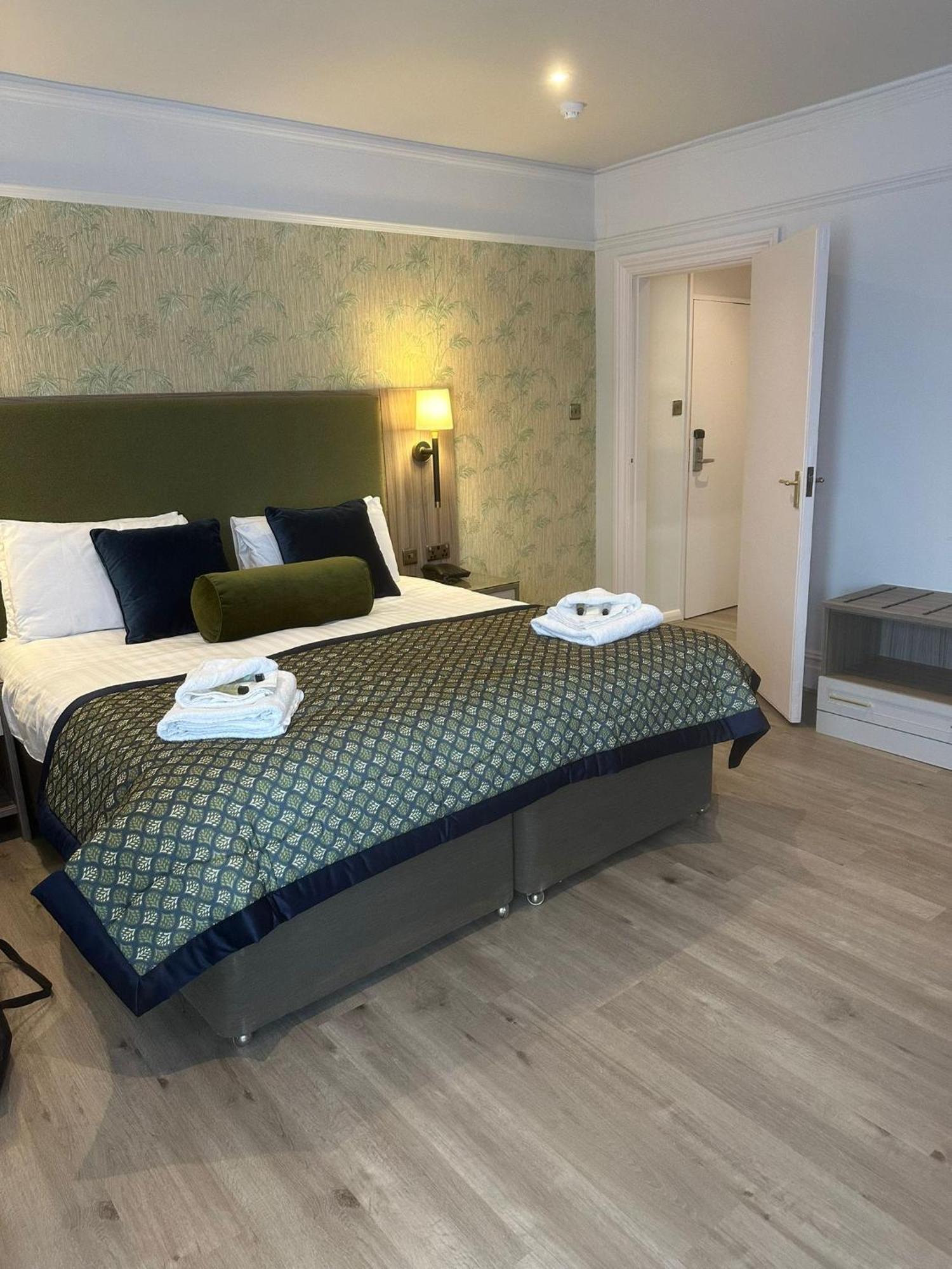 Hotel Coco Felixstowe Exteriör bild